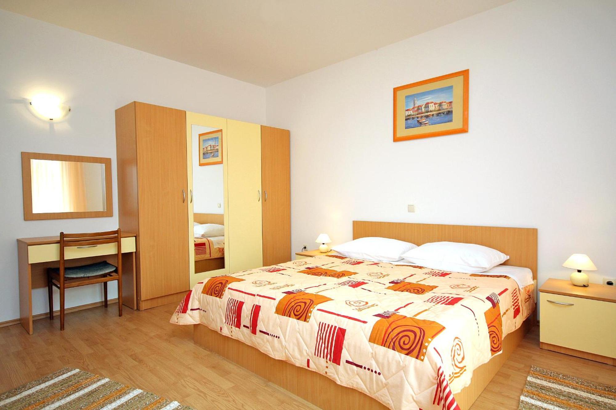 Apartments With A Parking Space Palit, Rab - 5028 Room photo